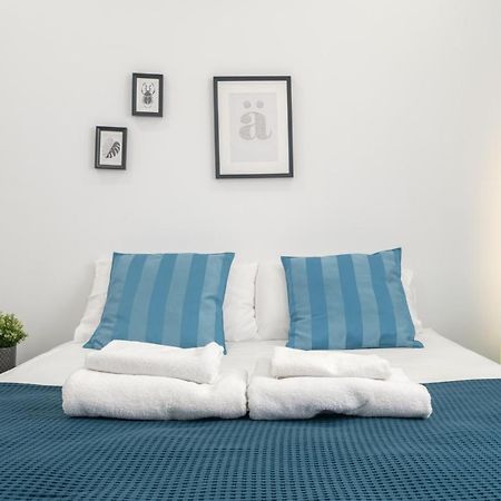 Bright, Brand New & Very Comfortable Apartment فالنسيا المظهر الخارجي الصورة
