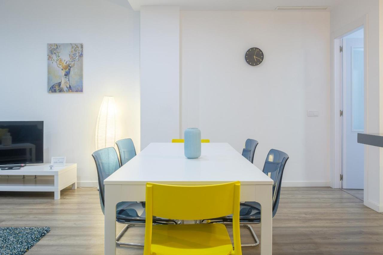 Bright, Brand New & Very Comfortable Apartment فالنسيا المظهر الخارجي الصورة