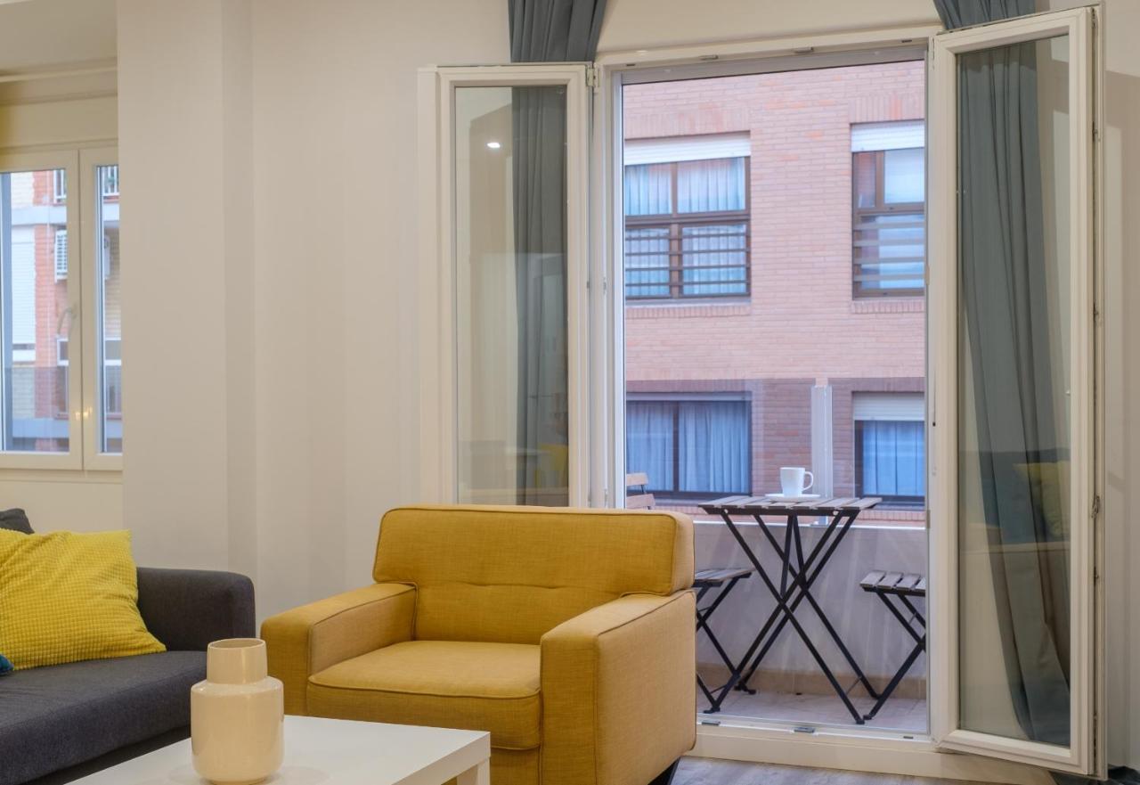 Bright, Brand New & Very Comfortable Apartment فالنسيا المظهر الخارجي الصورة