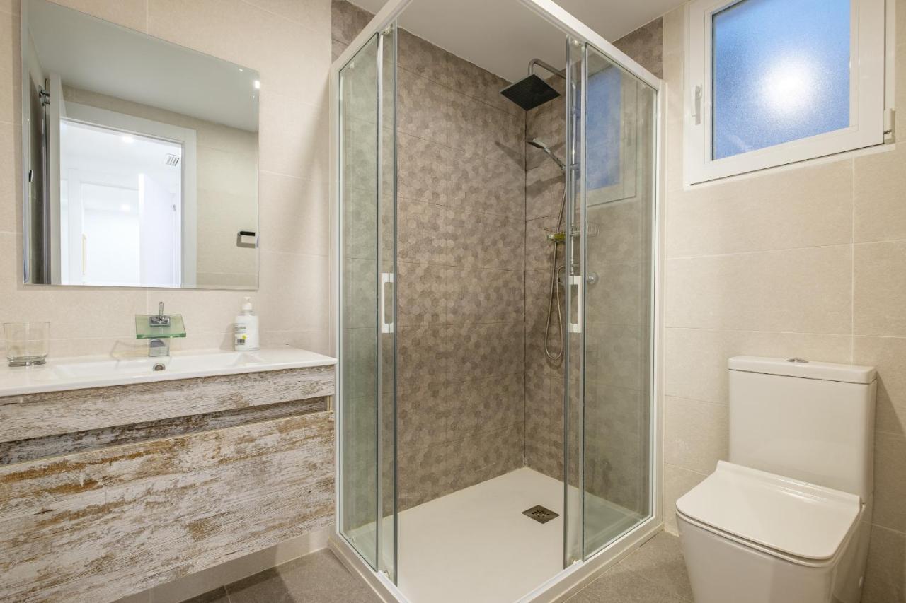 Bright, Brand New & Very Comfortable Apartment فالنسيا المظهر الخارجي الصورة