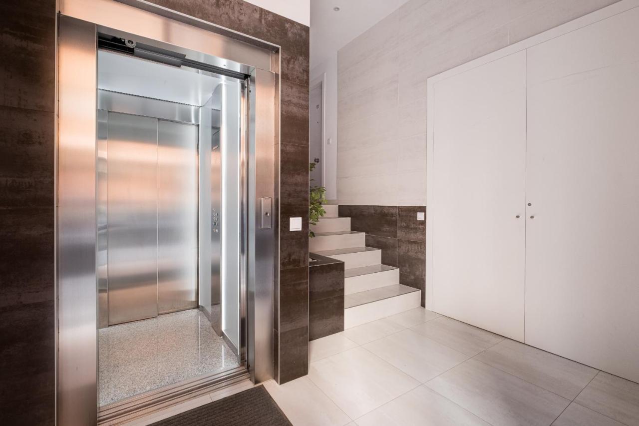 Bright, Brand New & Very Comfortable Apartment فالنسيا المظهر الخارجي الصورة